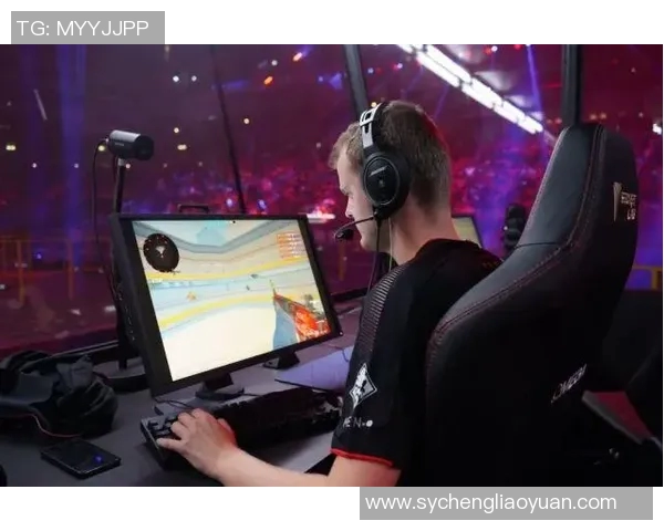EDG在CSGO比赛中的意识争议引发热议与讨论